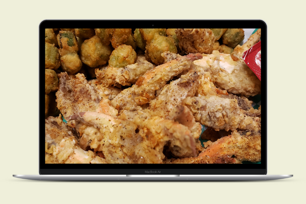 C5- 12 Fried or Garlic Blue Crabs claws
