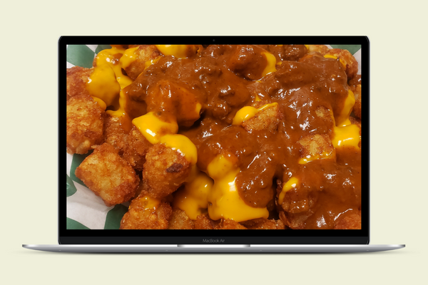 E7.-Chilli cheese tots